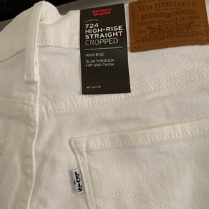 Levis 724 High-Rise Straight Cropped